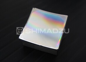 Equally Spaced Straight-groove Small Curvature Diffraction Grating